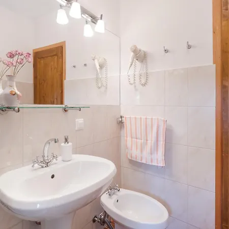 Semesterbostad House Luca Barban