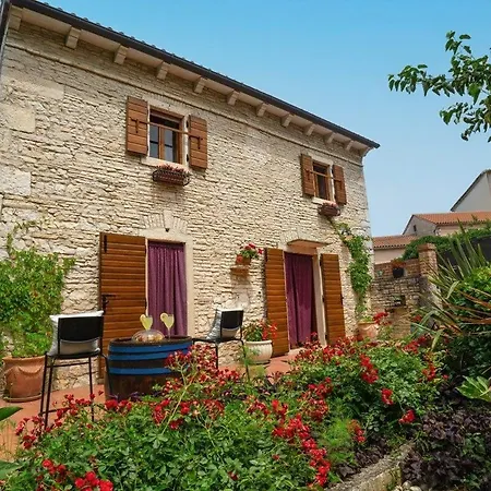 Nyaraló House Luca