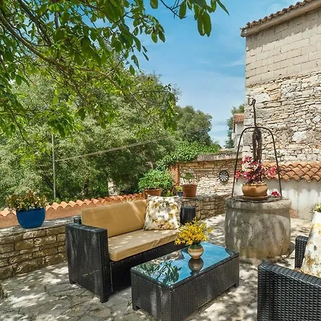 Nyaraló House Luca